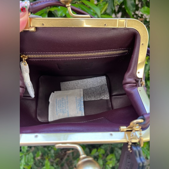 Coach Kisslock Frame 16 Bag Black Currant Leather Top Handle Purse NWT - Picture 7 of 8